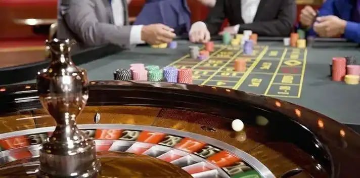Filipino player accessing tongits go sports betting on a smartphone